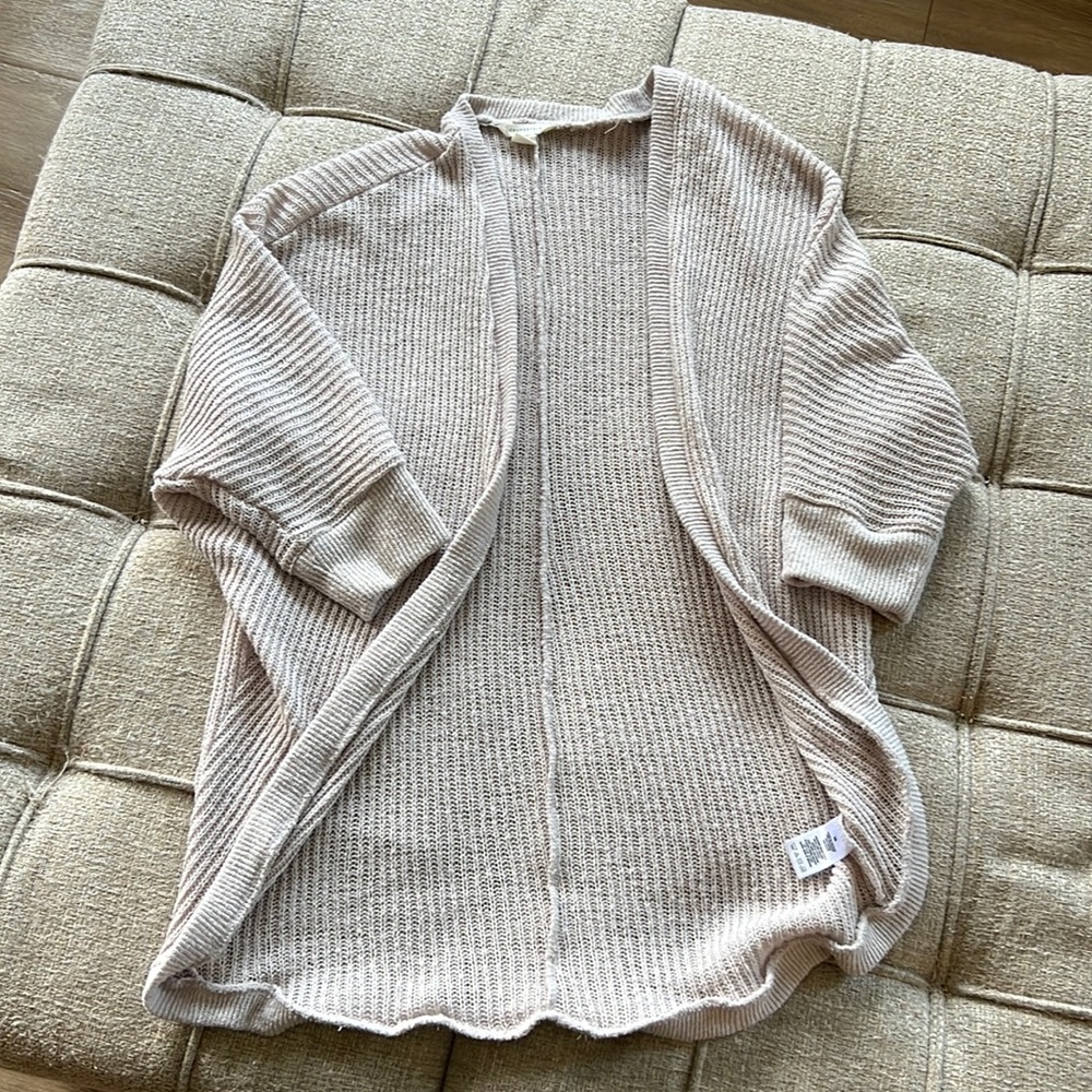 Beige Aeropostale short sleeved cardigan size medium
